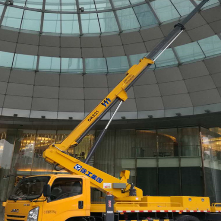 金山附近高空作业车租赁｜安全设备租赁｜高空安装|工程定制化方案｜亿立达设备租赁